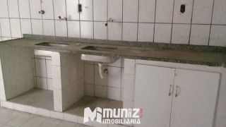 vende-se casa na Antonio Fontes Pitanga, em frente ao colegio Arqui da Farolandia