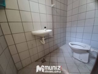 vende-se prédio residencial na Avenida Hermes Fontes