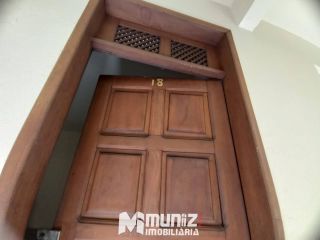 vende-se prédio residencial na Avenida Hermes Fontes