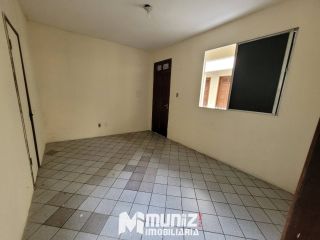 vende-se prédio residencial na Avenida Hermes Fontes
