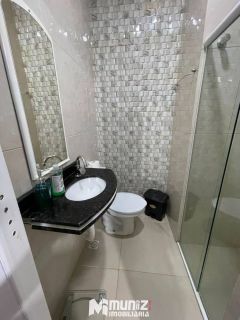 vende-se casa com piscina e 01 escritório ao lado no bairro Suissa