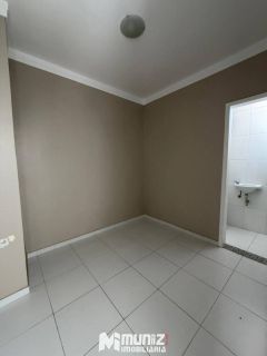 VENDE-SE EXCELENTE APARTAMENTO NO EDF. FLORENÇA MED.125 M²