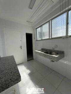 VENDE-SE EXCELENTE APARTAMENTO NO EDF. FLORENÇA MED.125 M²