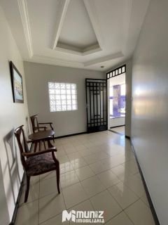 VENDE-SE EXCELENTE APARTAMENTO NO EDF. FLORENÇA MED.125 M²