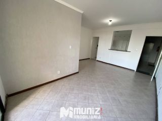 Apartamento Para Alugar com 3 quartos, sendo 1 suíte no bairro Coroa do Meio em Aracaju