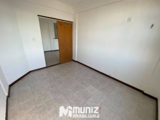 Apartamento Para Alugar com 3 quartos, sendo 1 suíte no bairro Coroa do Meio em Aracaju