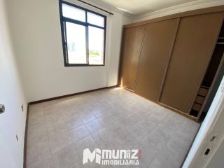 Apartamento Para Alugar com 3 quartos, sendo 1 suíte no bairro Coroa do Meio em Aracaju