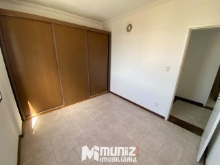 Apartamento Para Alugar com 3 quartos, sendo 1 suíte no bairro Coroa do Meio em Aracaju