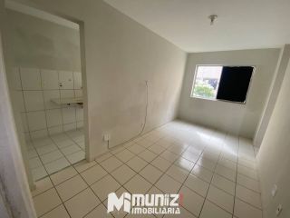 ALUGA-SE APARTAMENTO NO COND. ALPHA CLASS