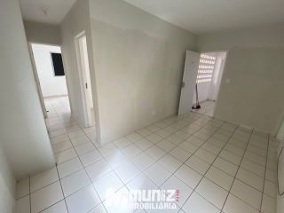 ALUGA-SE APARTAMENTO NO COND. ALPHA CLASS