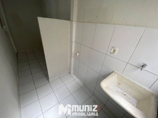ALUGA-SE APARTAMENTO NO COND. ALPHA CLASS