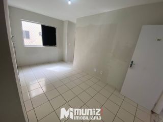 ALUGA-SE APARTAMENTO NO COND. ALPHA CLASS