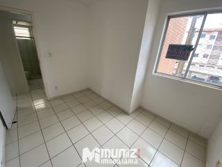 ALUGA-SE APARTAMENTO NO COND. ALPHA CLASS