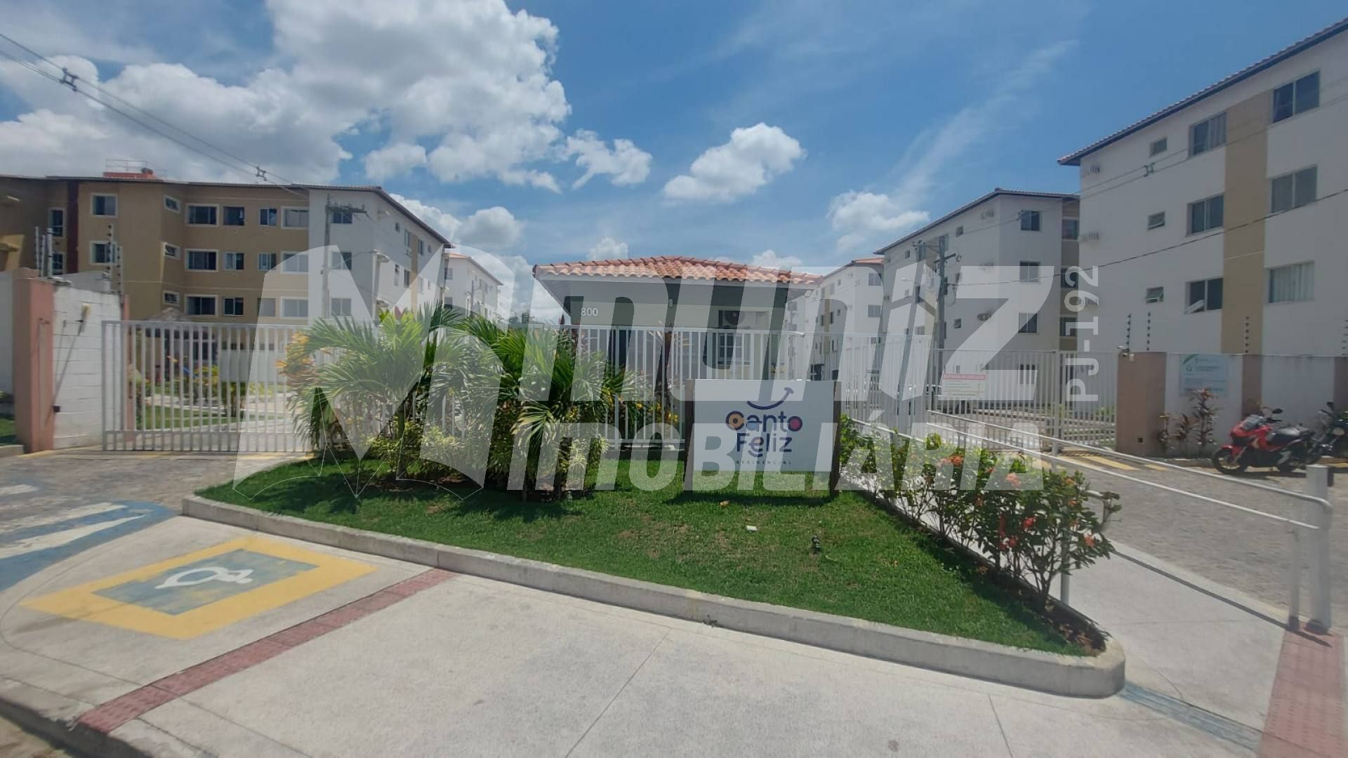 ALUGA-SE APTO NO COND. CANTO FELIZ