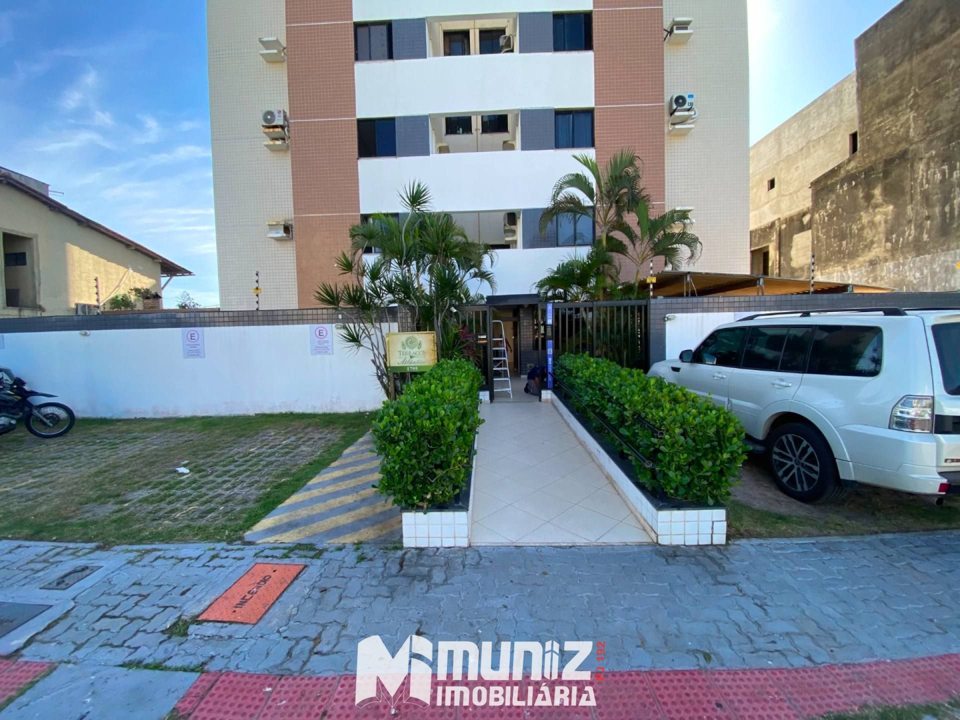 Apartamento Mobiliado para Alugar com 3 Quartos no Condomínio Terraços do Atlântico!