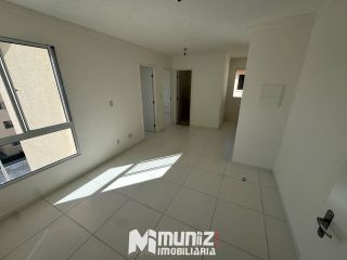 Apartamento Para Alugar com 2 quartos no Condominio Villa dos Coqueiros - Barra dos Coqueiros
