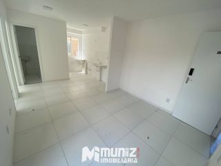 Apartamento Para Alugar com 2 quartos no Condominio Villa dos Coqueiros - Barra dos Coqueiros
