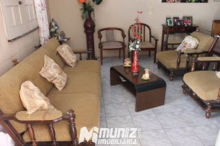 Imóvel com 3 Casas à Venda – Rua Raimundo Augustinho Bezerra, Santos Dumont