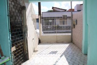 Imóvel com 3 Casas à Venda – Rua Raimundo Augustinho Bezerra, Santos Dumont