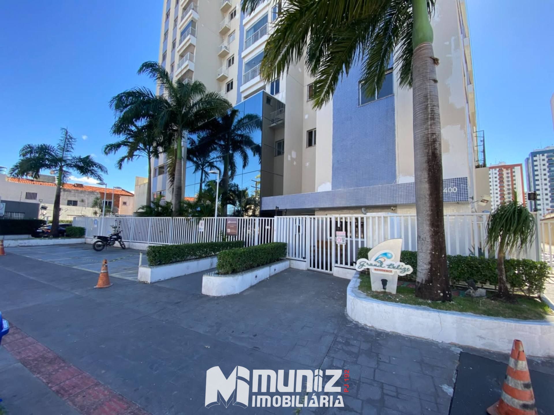 Apartamento Para Vender com 3 quartos no bairro Farolândia em Aracaju!