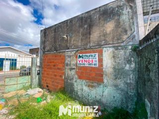 CASA VELHA SÓ O TERRENO DE ESQUINA EXC.PARA CONSTRUIR GALERIAS, KITINETES