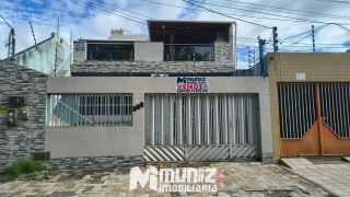 VENDE-SE EXCELENTE  CASA C/ 02 PAVIMENTOS, C/ 06 QUARTOS