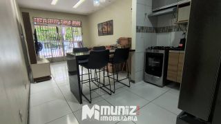 VENDE-SE EXCELENTE  CASA C/ 02 PAVIMENTOS, C/ 06 QUARTOS