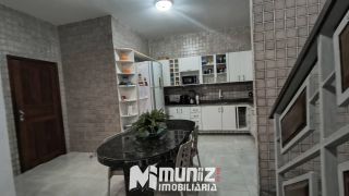 VENDE-SE EXCELENTE  CASA C/ 02 PAVIMENTOS, C/ 06 QUARTOS