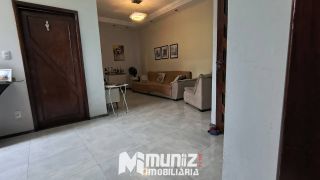 VENDE-SE EXCELENTE  CASA C/ 02 PAVIMENTOS, C/ 06 QUARTOS