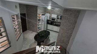 VENDE-SE EXCELENTE  CASA C/ 02 PAVIMENTOS, C/ 06 QUARTOS