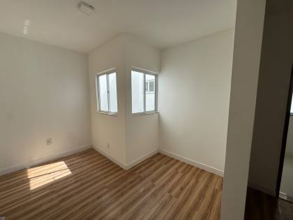 Casa para alugar com 4 quartos no bairro Atalaia!