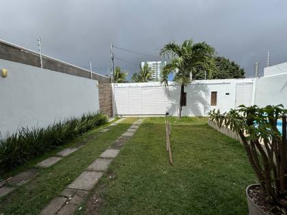 Casa para alugar com 4 quartos no bairro Atalaia!