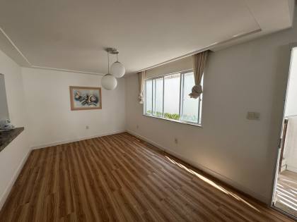 Casa para alugar com 4 quartos no bairro Atalaia!