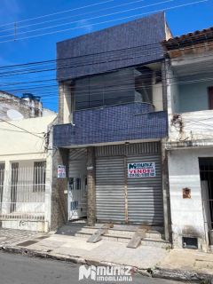 Prédio comercial à venda no Centro Próximo à Deluc!