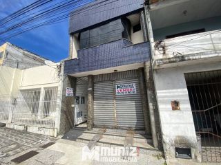 Prédio comercial à venda no Centro Próximo à Deluc!