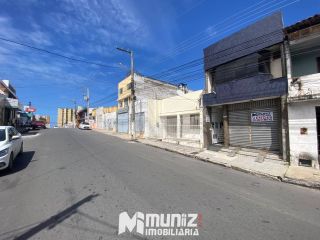 Prédio comercial à venda no Centro Próximo à Deluc!