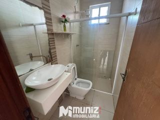 Vende-se Casa com 4 Quartos no Bairro Atalaia!