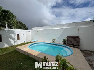 Vende-se Casa com 4 Quartos no Bairro Atalaia!