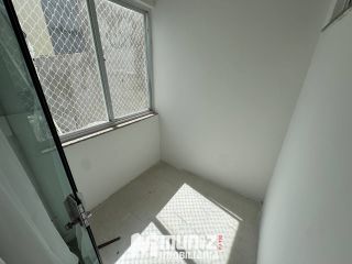 Vende-se Casa com 4 Quartos no Bairro Atalaia!