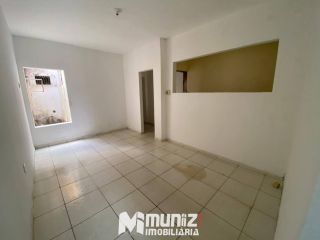 Vende-se Imóvel Comercial na Av. Mamede Paes Mendonça - Bairro Centro!