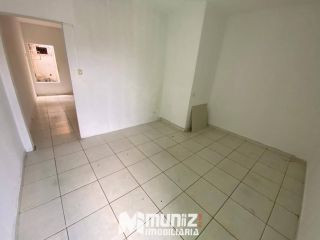 Vende-se Imóvel Comercial na Av. Mamede Paes Mendonça - Bairro Centro!