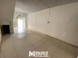 Vende-se Imóvel Comercial na Av. Mamede Paes Mendonça - Bairro Centro!