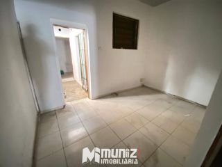 Vende-se Imóvel Comercial na Av. Mamede Paes Mendonça - Bairro Centro!
