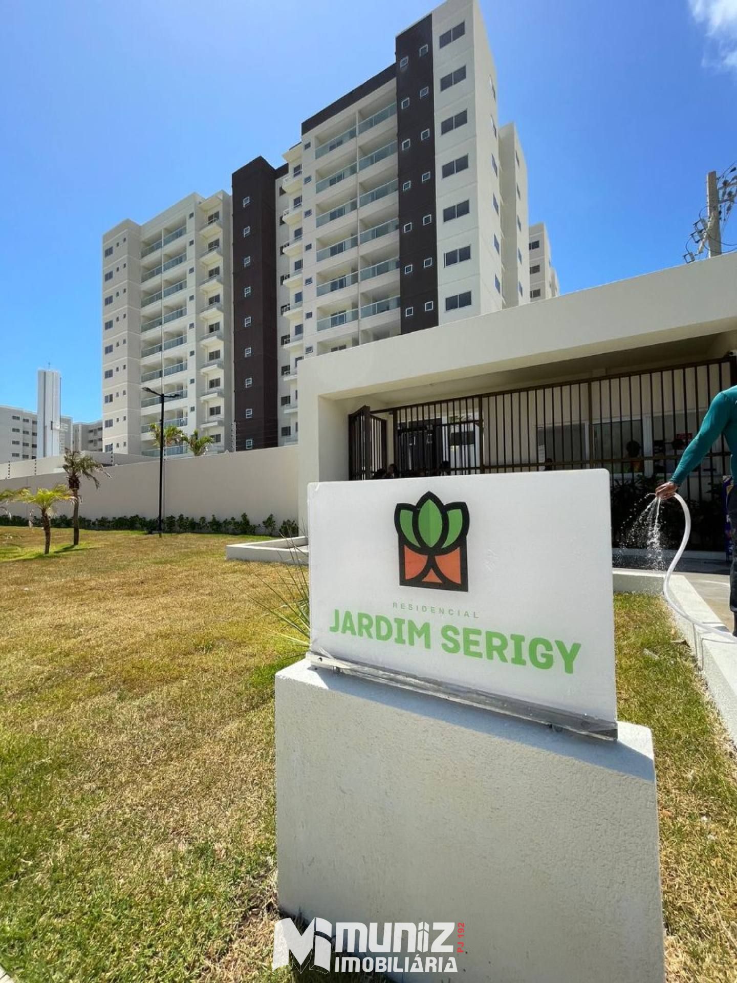 vende-se otimo apt no Cond. Jardim Serigy
