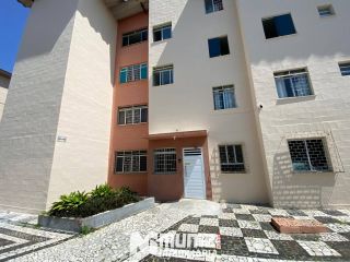 Aluga-se Apartamento no Condomínio Estrela do Mar - Bairro Atalaia