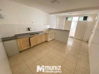 Vende-se Casa com 2 Pavimentos no Bairro Salgado Filho!