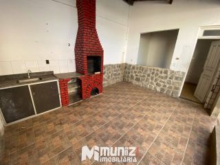Vende-se Casa com 2 Pavimentos no Bairro Salgado Filho!