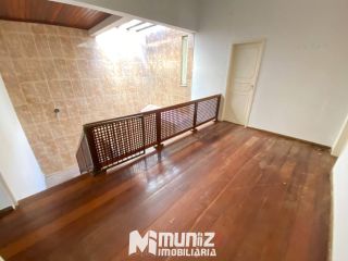 Vende-se Casa com 2 Pavimentos no Bairro Salgado Filho!