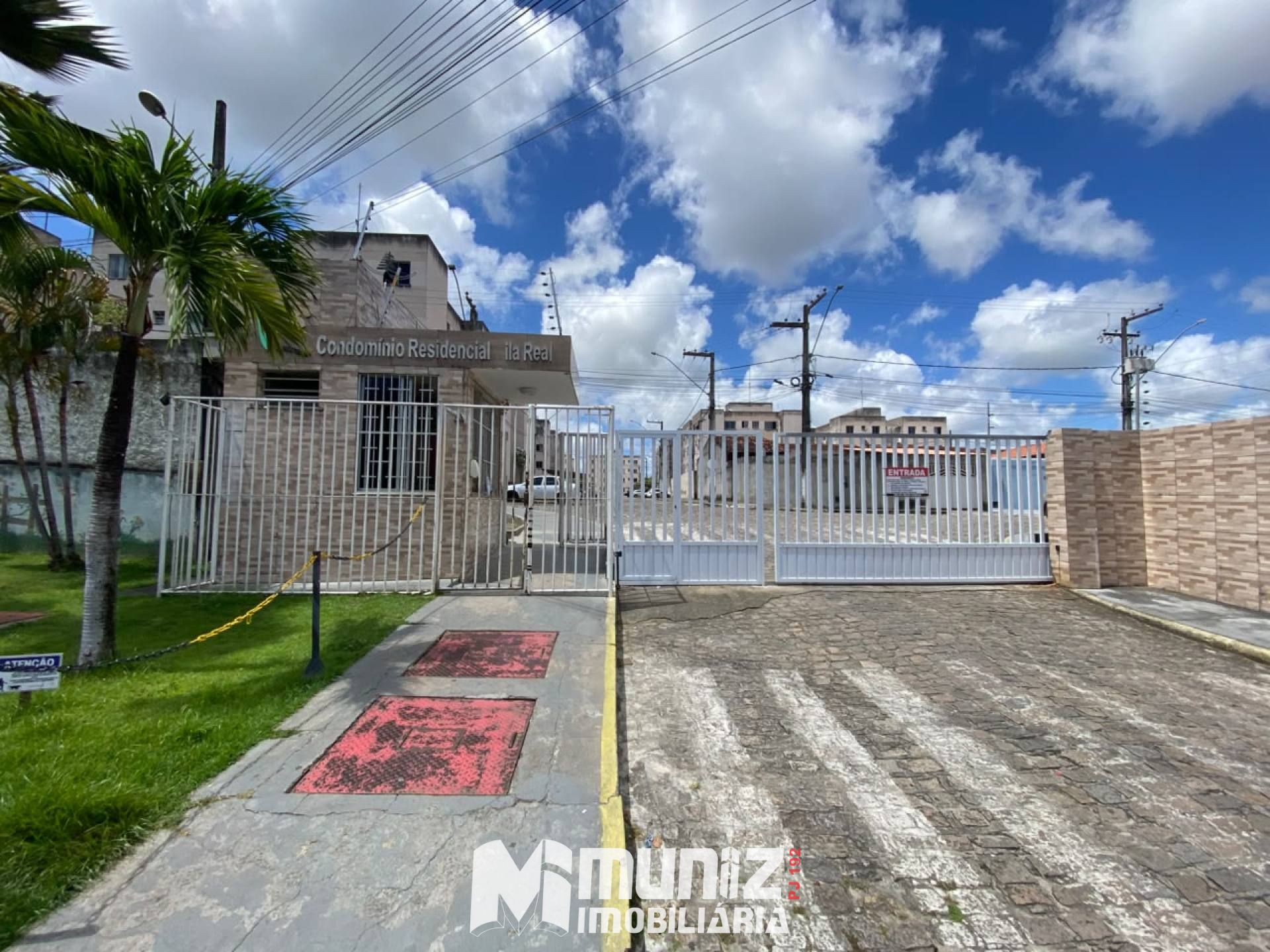 Aluga-se Apartamento no Condomínio Vila Real Próximo à UFS - Região do Rosa Elze