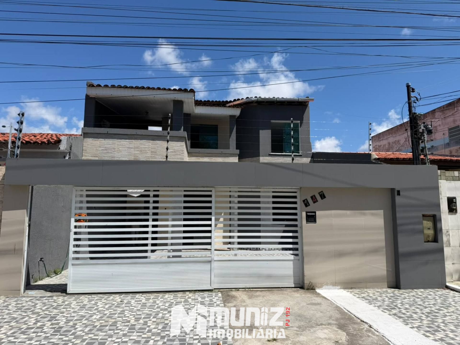 Casa para Alugar na Rua Prof. Franco Freire - Bairro Jabotiana